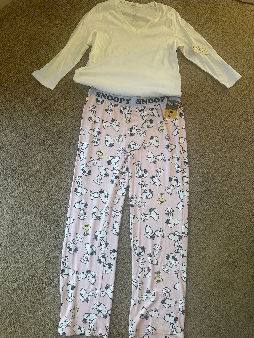 St. John's Bay White Long sleeve pajama shirt/ Pink Snoopy Graphic Pajama Pants